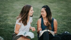 ¿Qué beneficios tiene ir a través de Estudios Bíblicos con el grupo de mujeres?